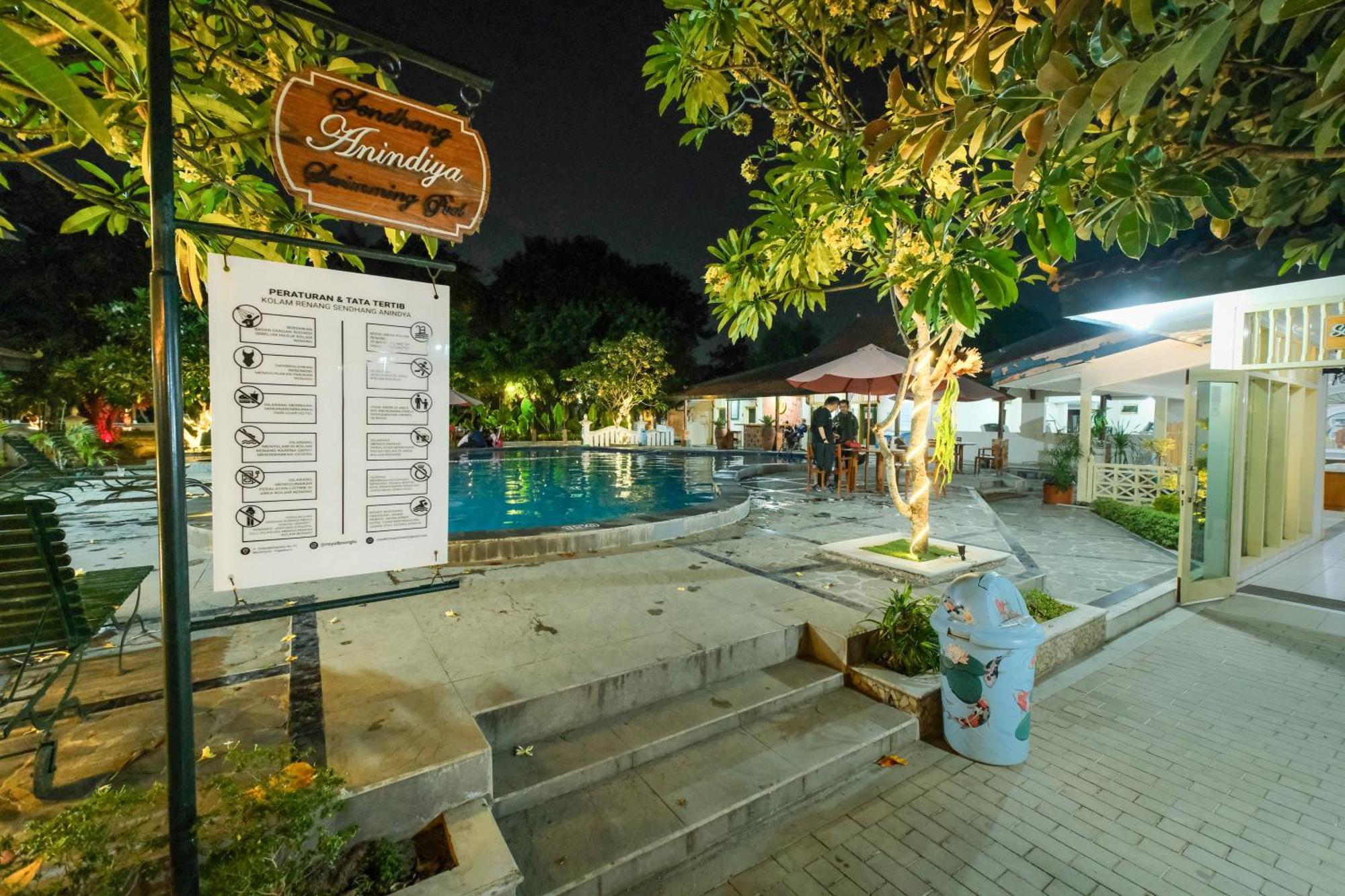 Royal Brongto Hotel Yogyakarta Exterior foto